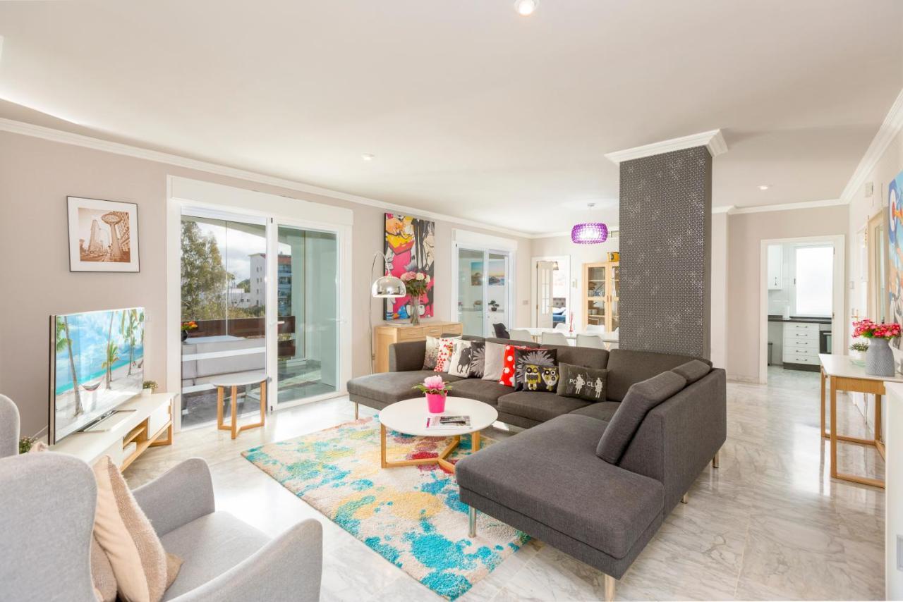 4 Bedroom Apartment In Puerto Banus 150 Meters From The Beach มาร์เบยา ภายนอก รูปภาพ